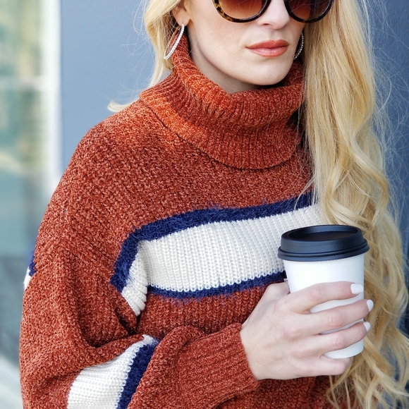 ❤ FIRM SALE ❤ Soft Chenille Turtleneck Sweater - Picture 2 of 4